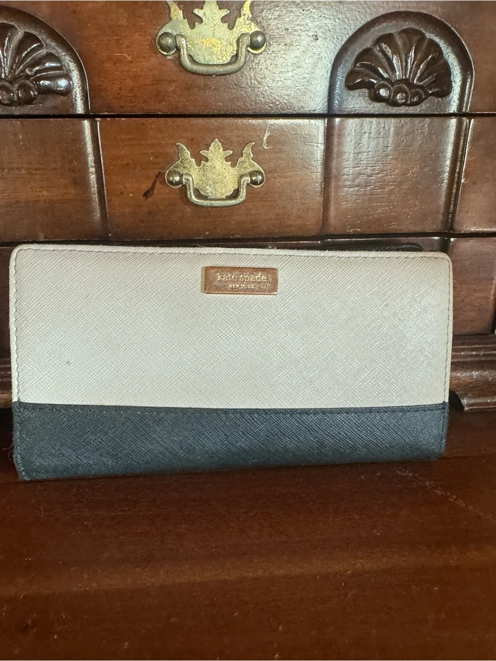 kate spade Two-Tone snap Wallet — Beige & Black